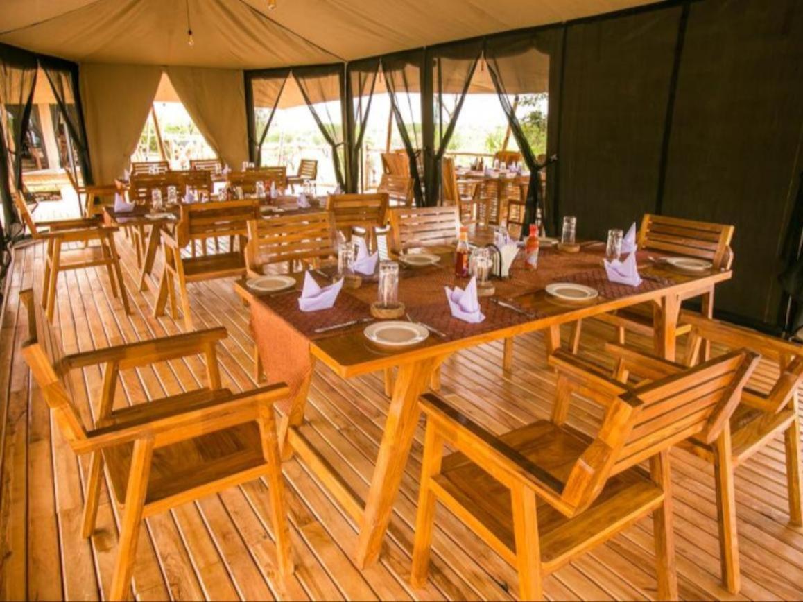 Serengeti Kifaru Tented Lodge Mugumu Eksteriør bilde