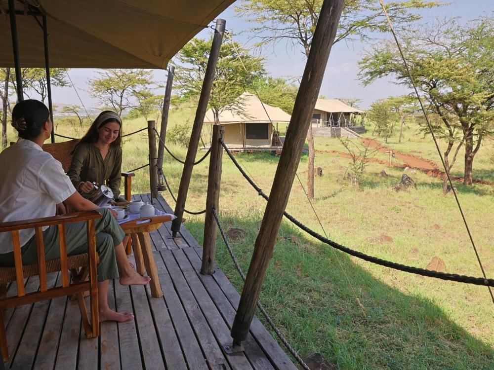 Serengeti Kifaru Tented Lodge Mugumu Eksteriør bilde